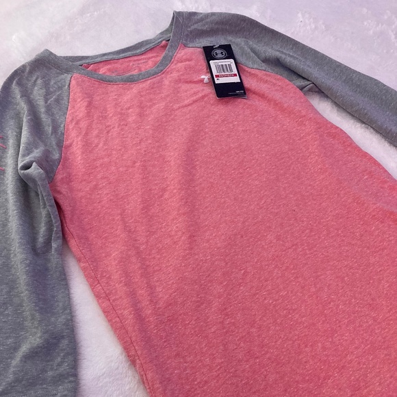 Under Armour Women’s XS Loose Shirt - Picture 1 of 5